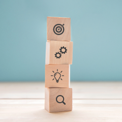  Thinking about breaking away from the wirehouse? We look at the pros and cons of becoming an independent advisor and business owner.